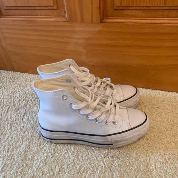 Converse - Picture 1 of 6